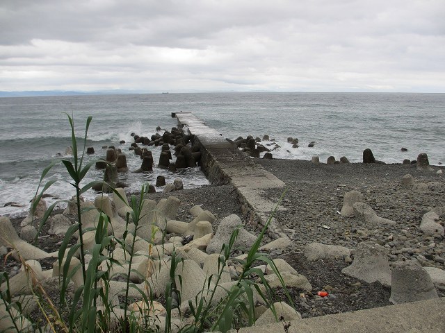 b07灘海岸黒岩